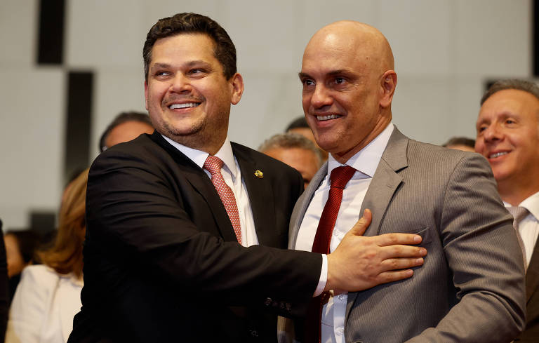 Centrão resiste a anistia bolsonarista e endossa reação de Lula às tarifas dos EUA - Imagem do artigo original