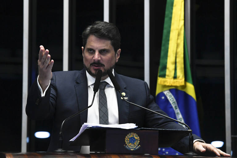 Moraes nega viagem, mas senador Marcos do Val embarca para os EUA antes de ser notificado - Imagem do artigo original