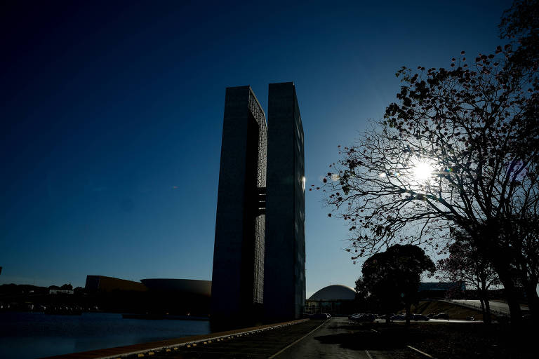 Datafolha aponta alta na reprovação ao Congresso e 78% veem interesses próprios - Imagem do artigo original