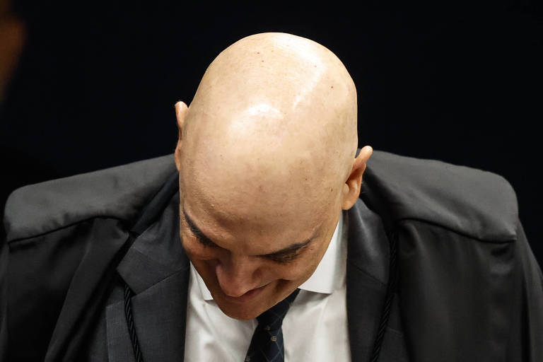 Publicações dos filhos de Bolsonaro elevam risco de prisão preventiva, avaliam juristas - Imagem do artigo original