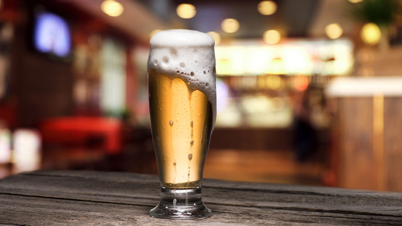 Goleiro do Crystal Palace paga R$ 6 mil em cerveja para torcedores após conquista na Inglaterra - Imagem do artigo original
