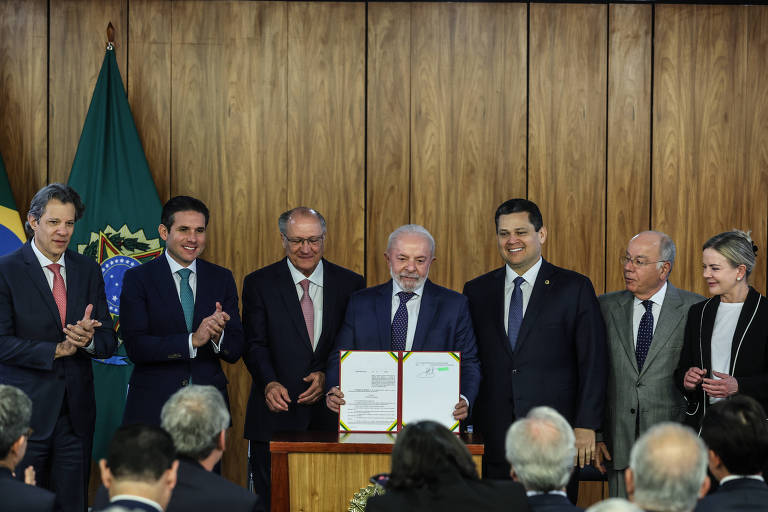 Lula rebate relatório dos EUA e libera R$30 bi para enfrentar tarifaço - Imagem do artigo original