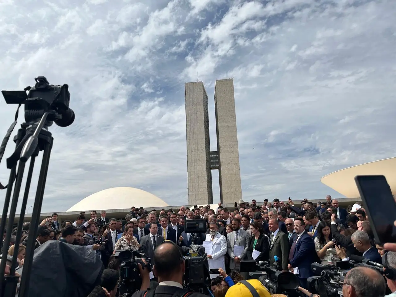 Prisão de Bolsonaro acelera ofensiva que tenta limitar poderes do STF - Imagem do artigo