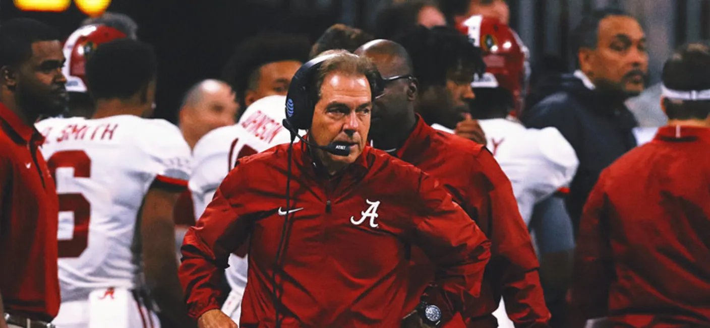 Alabama lidera lista das universidades com maior aproveitamento no futebol americano universitário na década de 2010 - Imagem do artigo