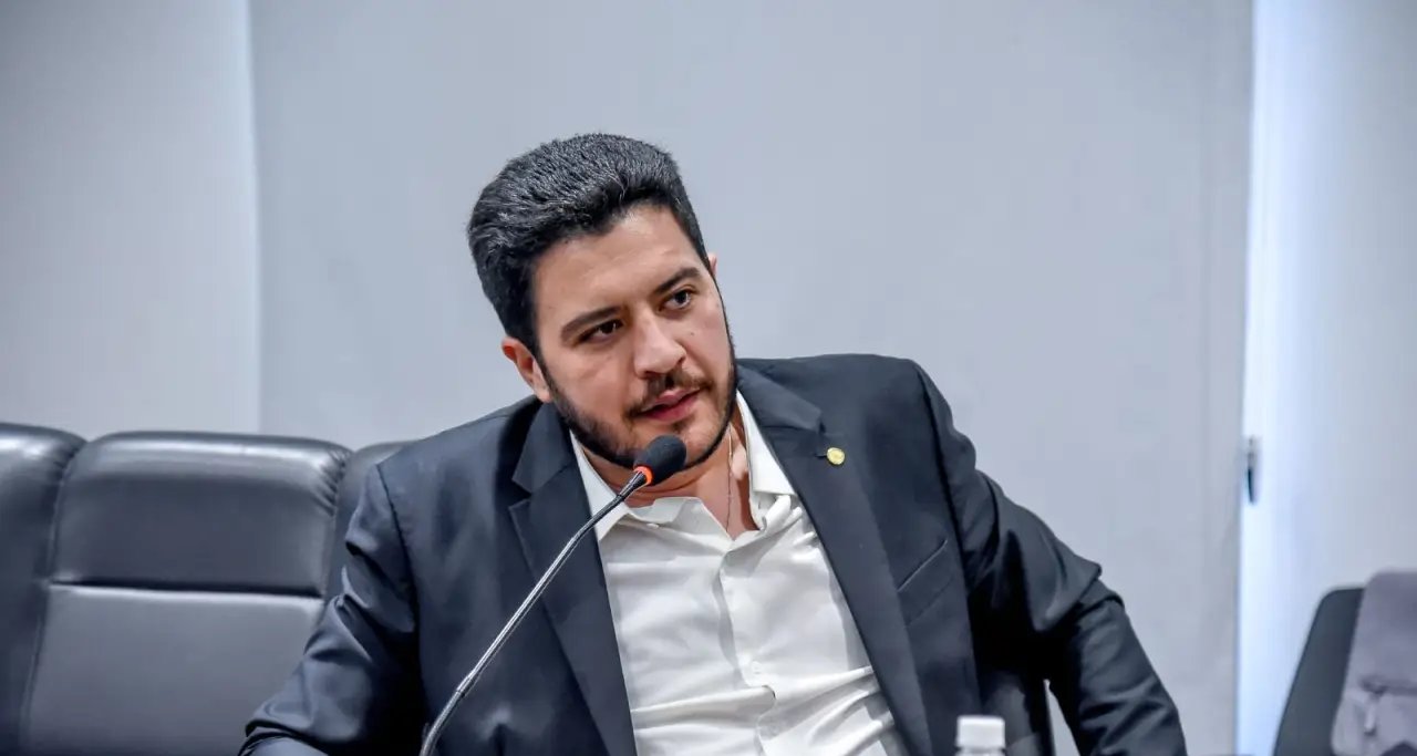 Relator afirma que Câmara votará com urgência projeto de proteção a crianças na internet - Imagem do artigo