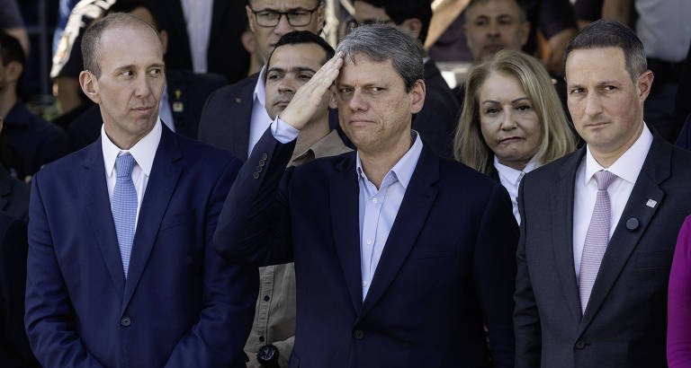 Tarcísio apoia Bolsonaro e anistia em jantar político na véspera de indiciamento do ex-presidente - Imagem do artigo original