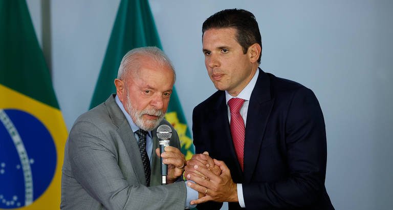 Lula pressiona presidente da Câmara a apoiar cassação de Eduardo Bolsonaro - Imagem do artigo original
