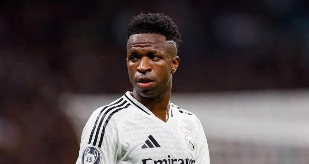 Gesto de Mbappé ao tapar boca de Vinícius Jr repercute após vitória do Real Madrid - Imagem do artigo original