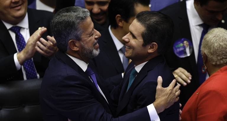 Crise na Câmara adia votação da PEC da Blindagem e relator cogita abandonar parecer - Imagem do artigo original
