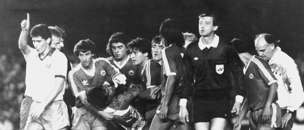 Brasil x Chile de 1989: o jogo interrompido pelo “Caso Rojas” que mudou as Eliminatórias - Imagem do artigo