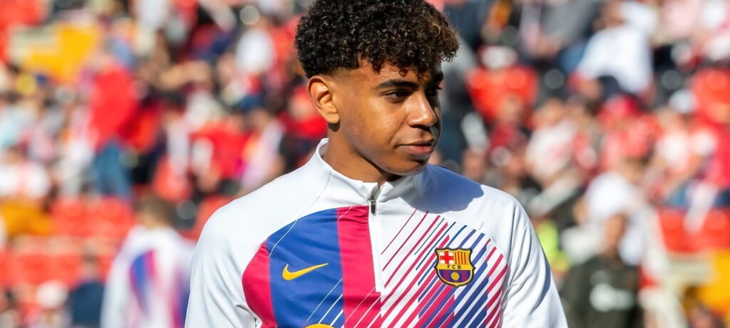 Lamine Yamal brilha em goleada da Espanha e reacende rumores - Imagem do artigo