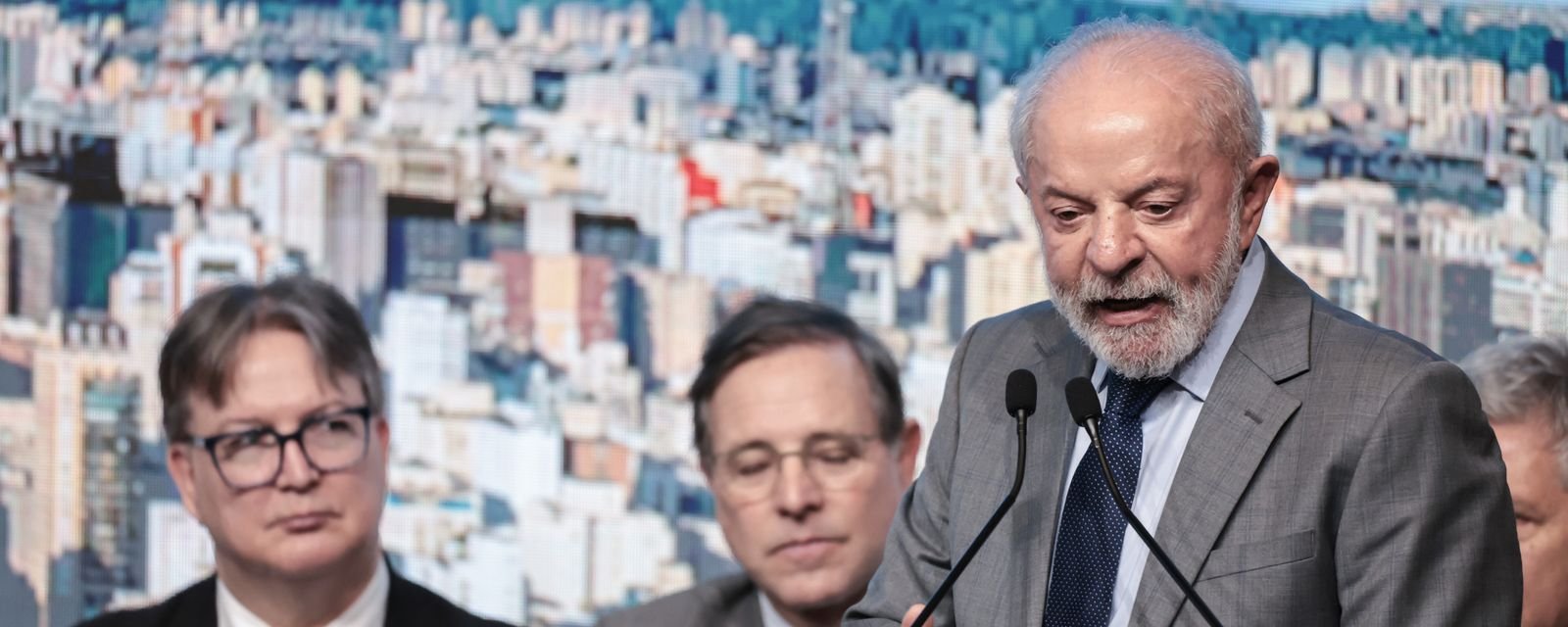 Lula critica Congresso por barrar taxação de ricos e bets - Imagem do artigo