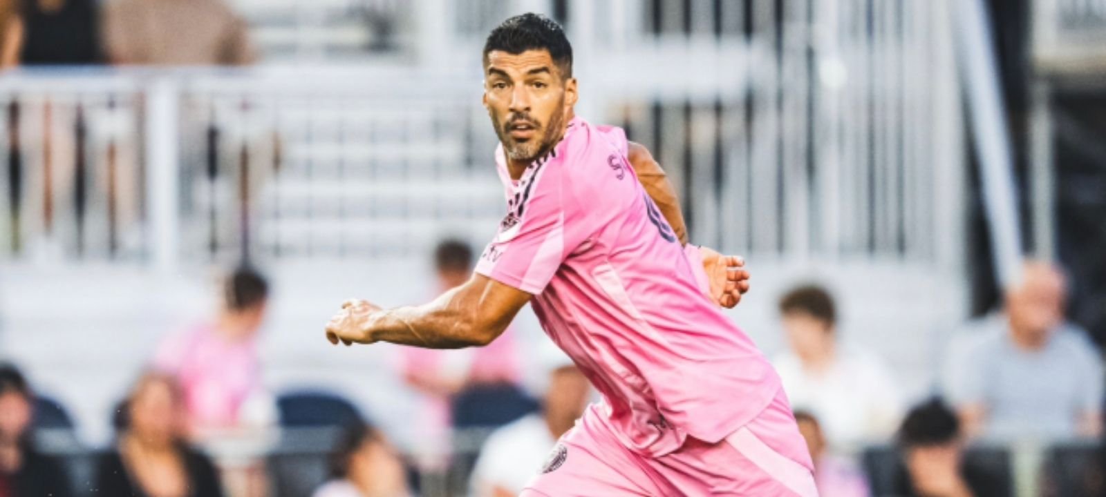 Suárez atinge 600 gols e brilha em goleada do Inter Miami - Imagem do artigo