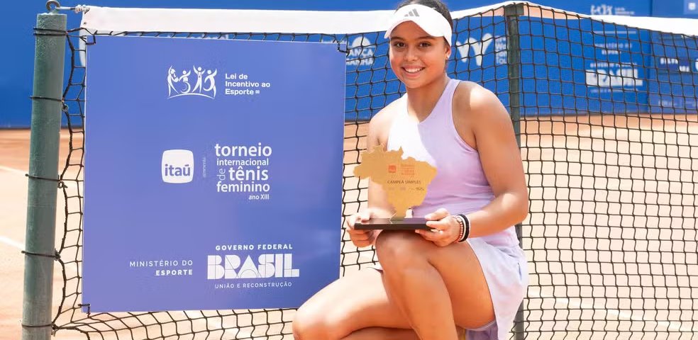 Naná Silva estreia com título profissional no ITF W15 - Imagem do artigo