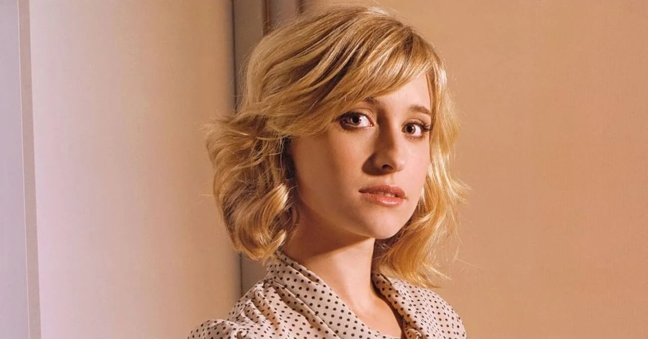 Allison Mack hoje: ex-estrela de Smallville longe da TV - Imagem do artigo