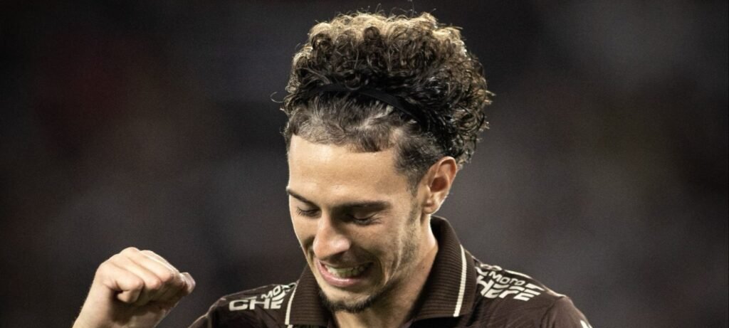 Vasco vence Fluminense e se aproxima da Libertadores - Imagem do artigo