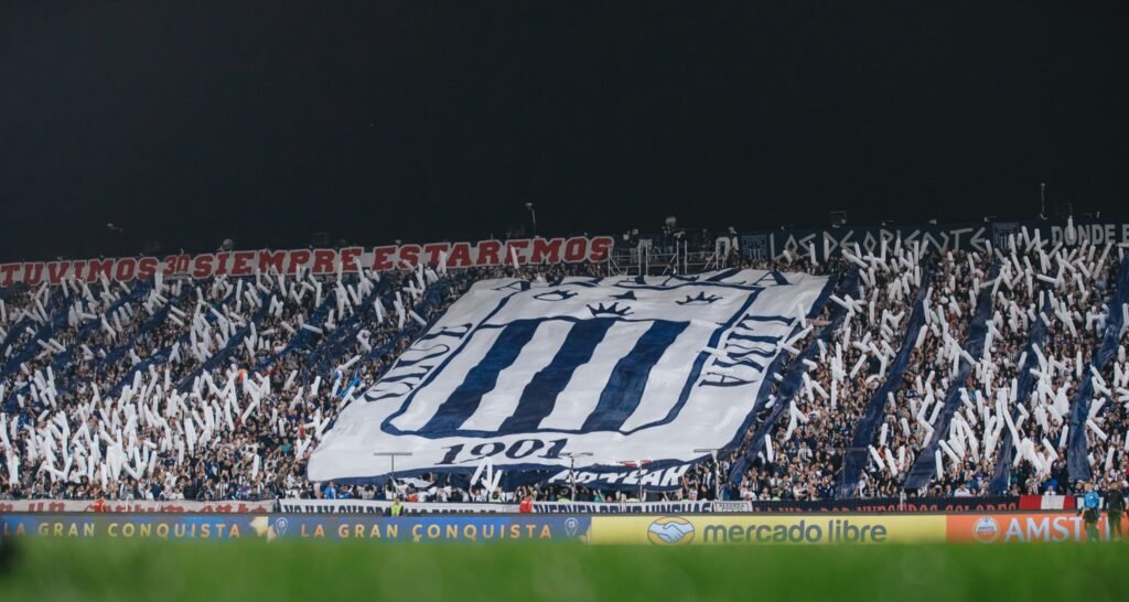Alianza Lima camisa roxa muda cores do clube em outubro - Imagem do artigo