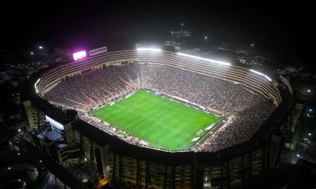 Final da Libertadores em Lima segue ameaçada por crise - Imagem do artigo