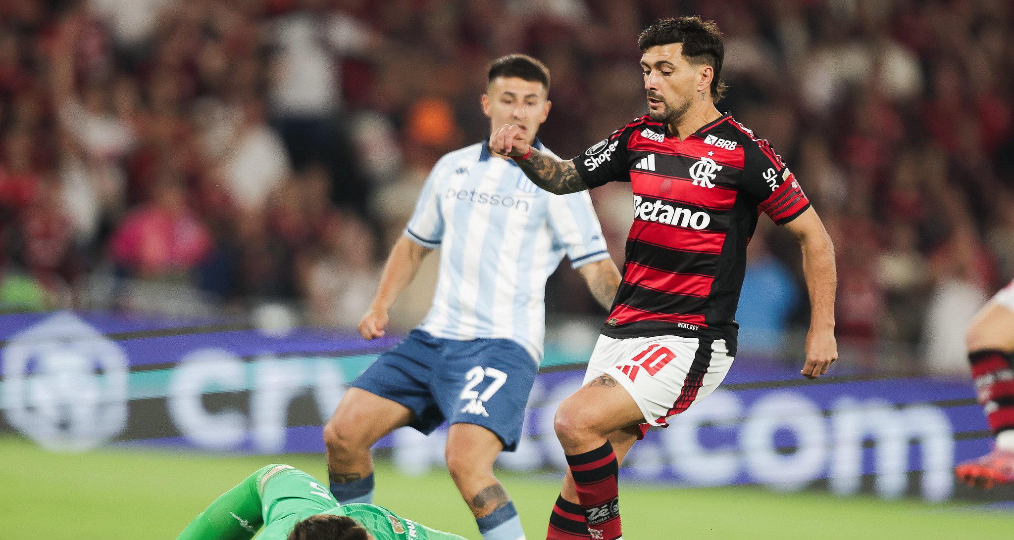 Flamengo vence Racing e larga na semifinal da Libertadores - Imagem do artigo