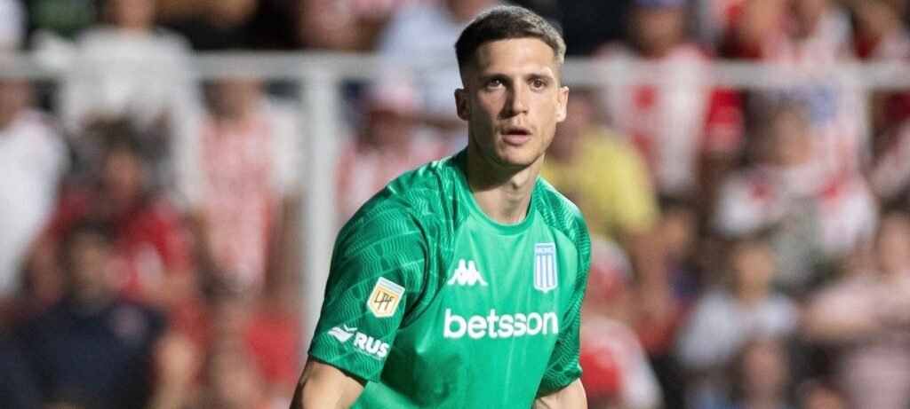 Goleiro do Racing promete reação após revés para Flamengo - Imagem do artigo
